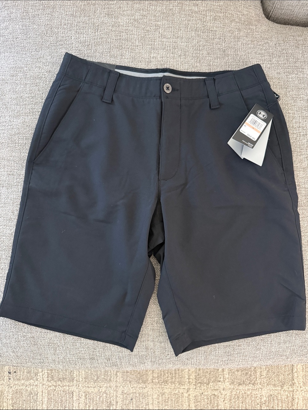 Under Armour Men's Black Athletic Flat-Front Shorts 34” waist , 11” inseam